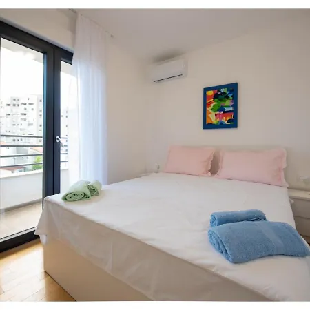 Apartment S'akvarel 5 - Private Garage