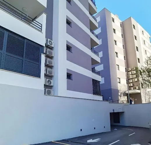 Apartment S'akvarel 5 - Private Garage *