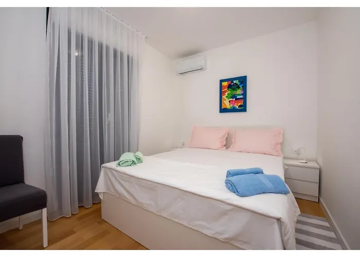 Apartment S'akvarel 5 - Private Garage *