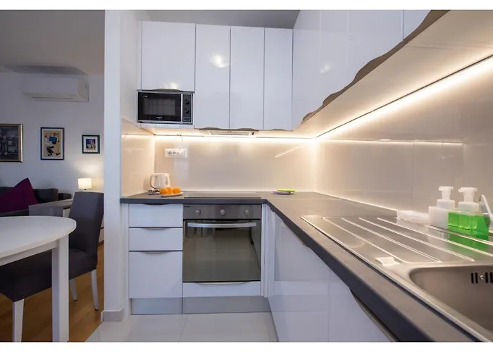 Apartment S'akvarel 5 - Private Garage