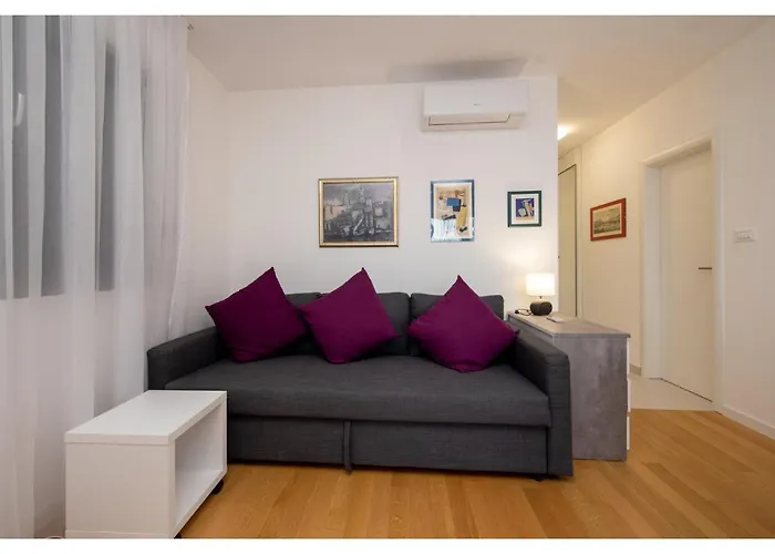 S'akvarel 5 - Private Garage Apartment Split