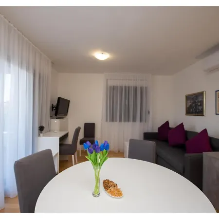 S'akvarel 5 - Private Garage *